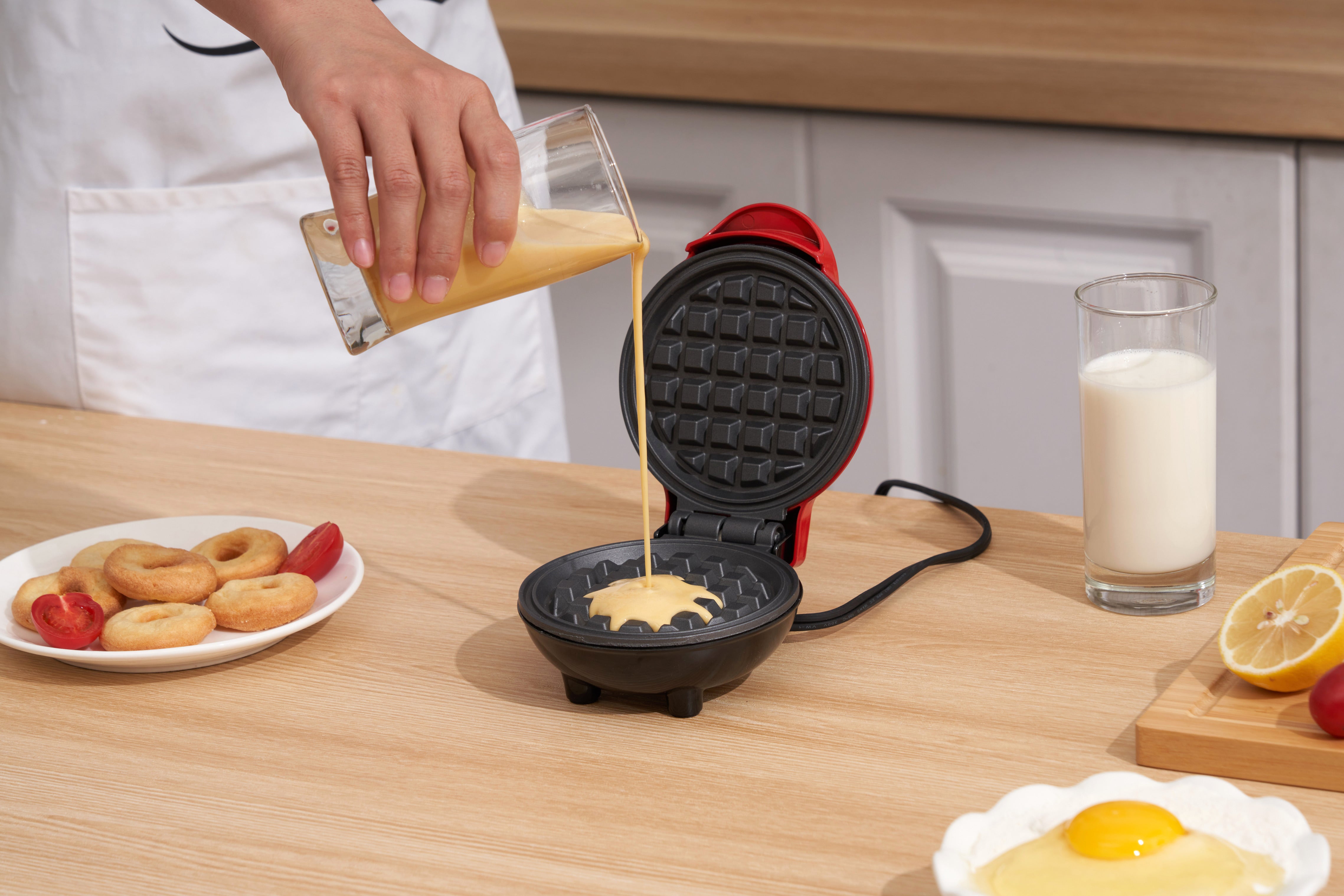 Uberappliance Mini Waffle Maker