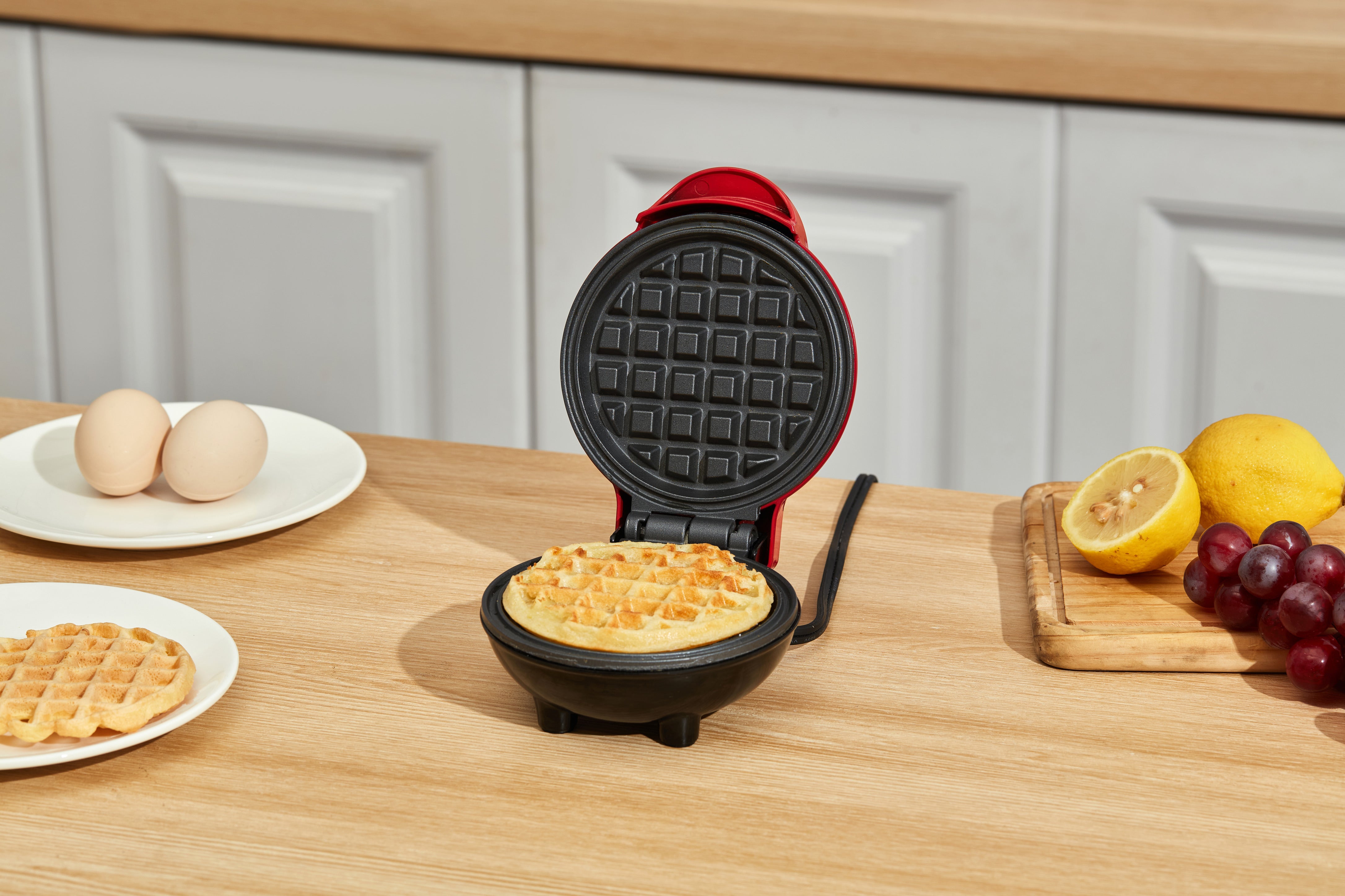 Uberappliance Mini Waffle Maker