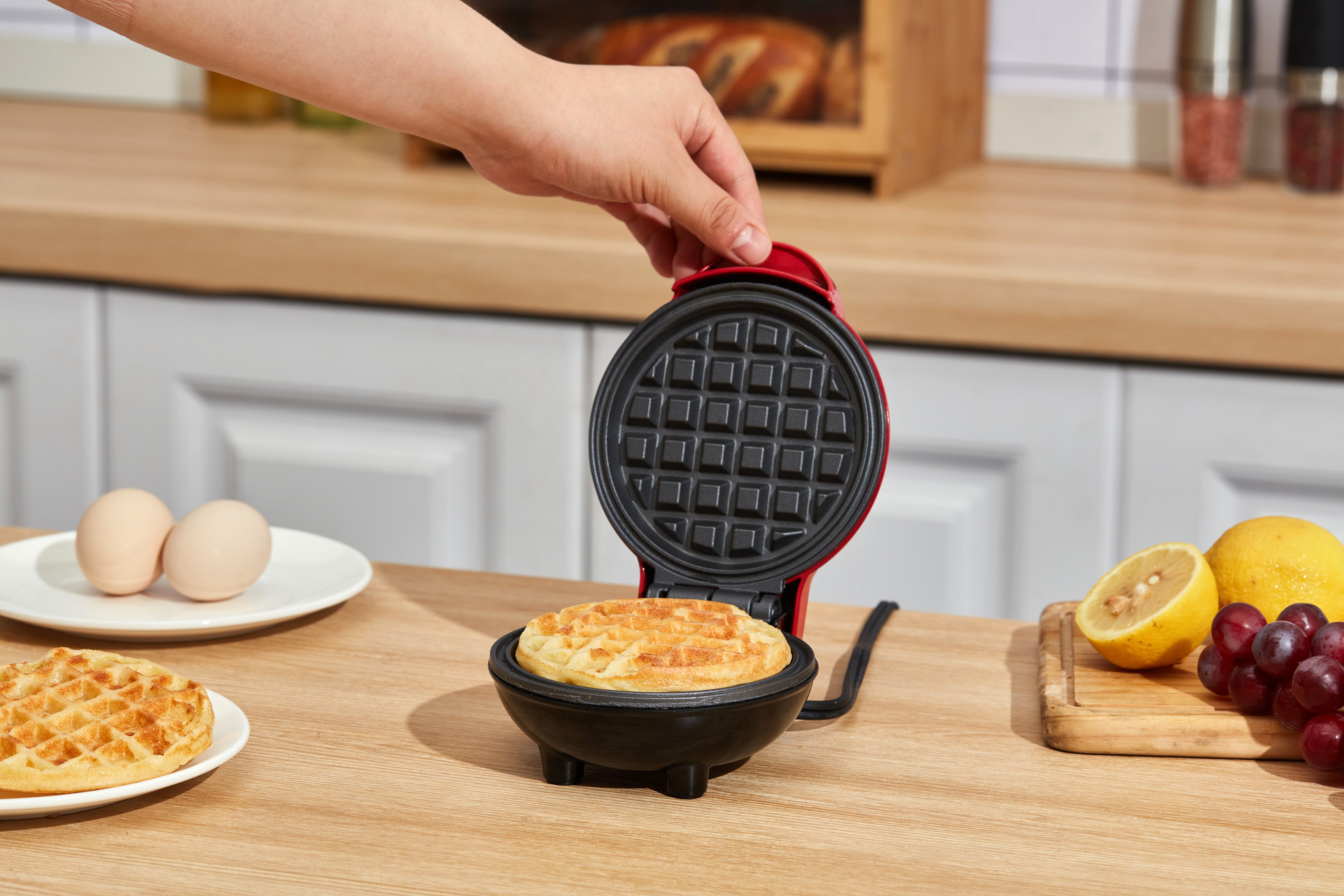 Uberappliance Mini Waffle Maker